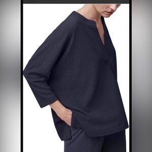 Women's Gray V-Neck Top
B New York